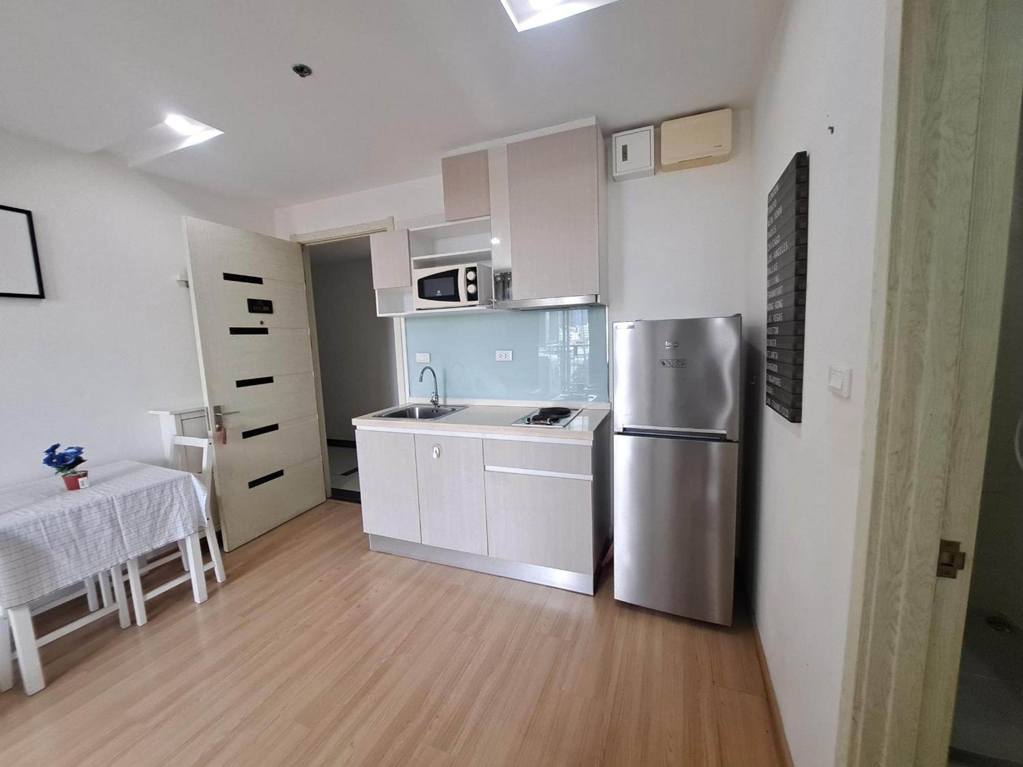 Condo In Bangkok With Swimming Pool Near Malls And Train Extérieur photo